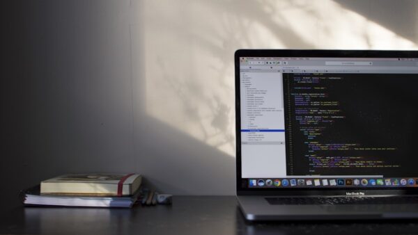 Editor kodu VS Code z Pythonem