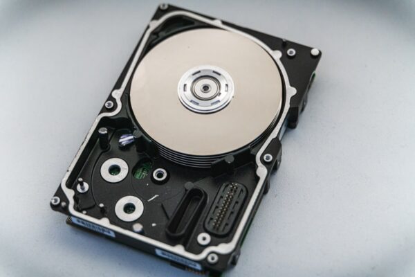 Dysk HDD i SSD — różne typy nośników